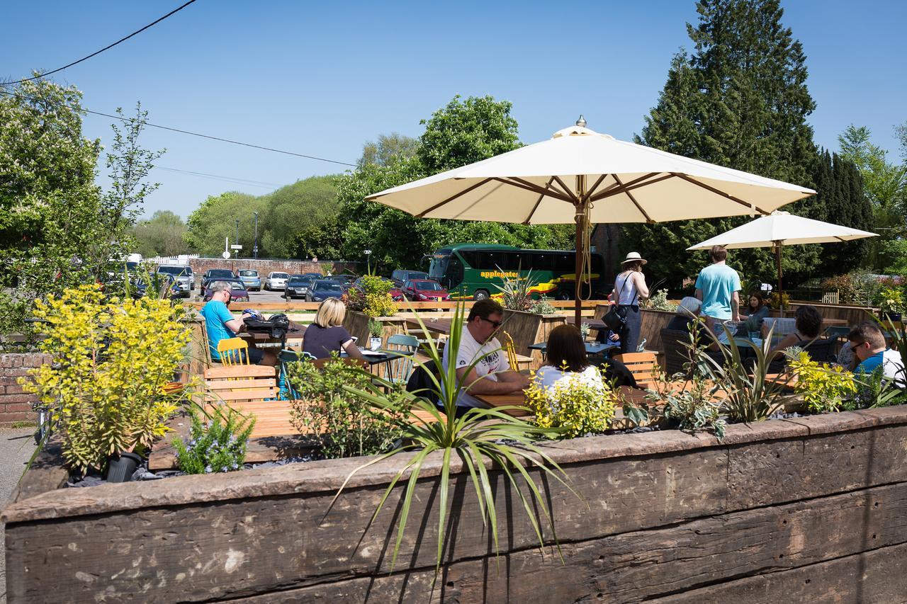 The Dundas Arms Kintbury Luaran gambar