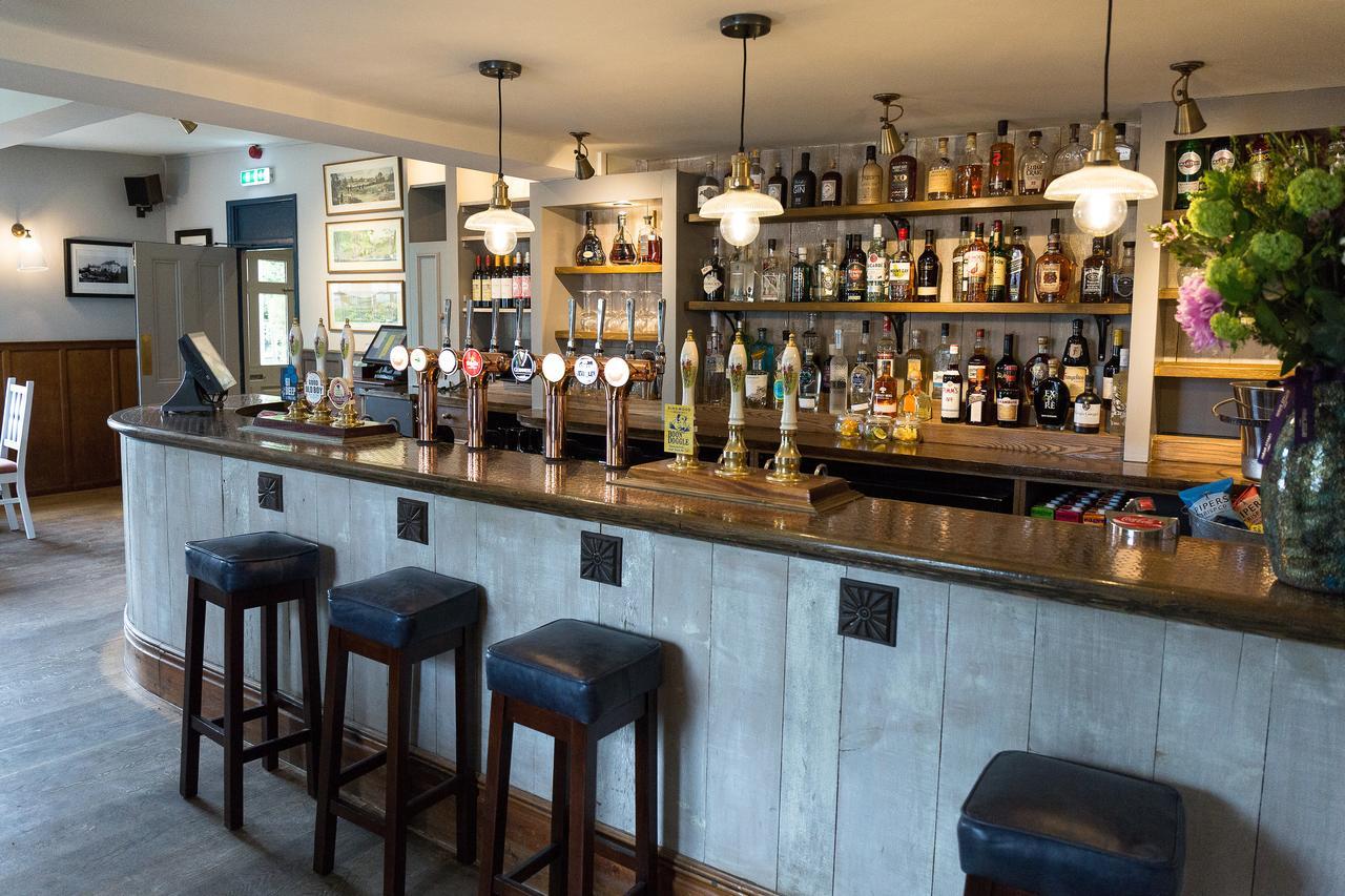 The Dundas Arms Kintbury Luaran gambar